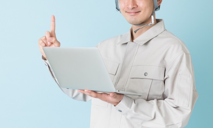 現場作業員　ブルーバックイメージ